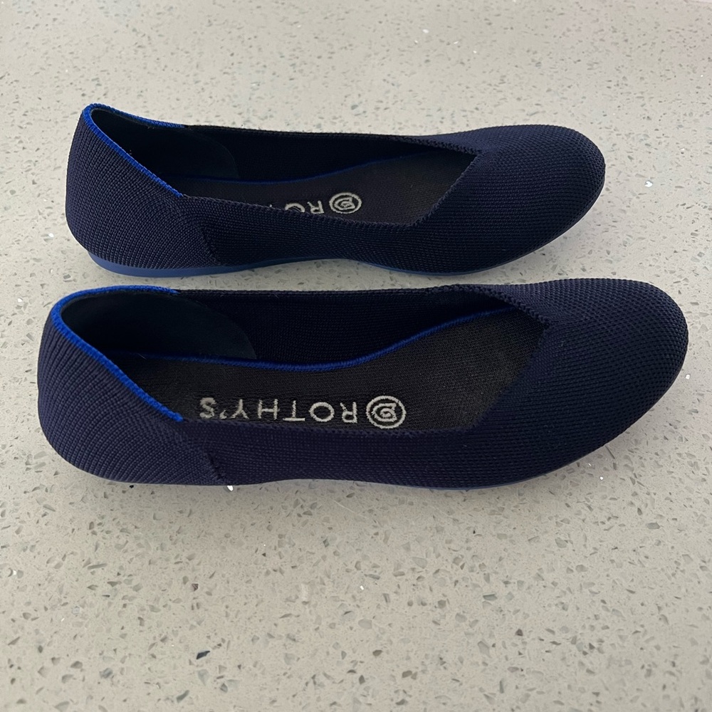 Like New Rothy’s “The Flat Slip On” (size 7) - Picture 5 of 8